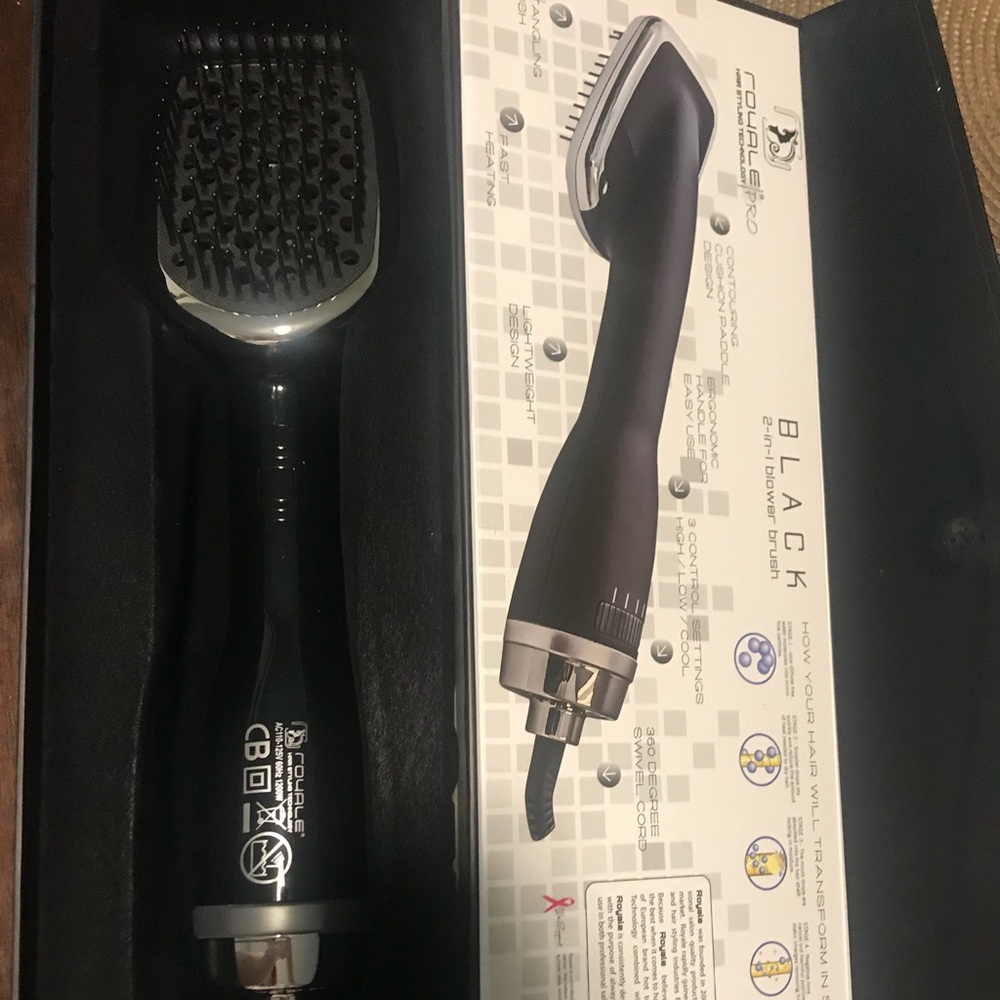 2-in-1 blow dryer brush